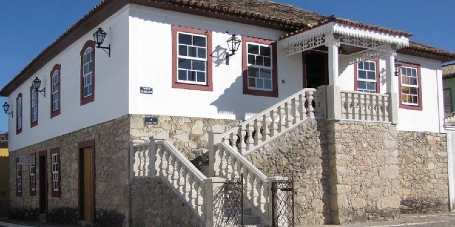 Hot&eacute;is e Pousadas em Resende Costa