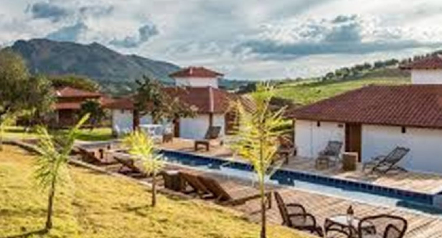 HOT&Eacute;IS E POUSADAS - PRADOS