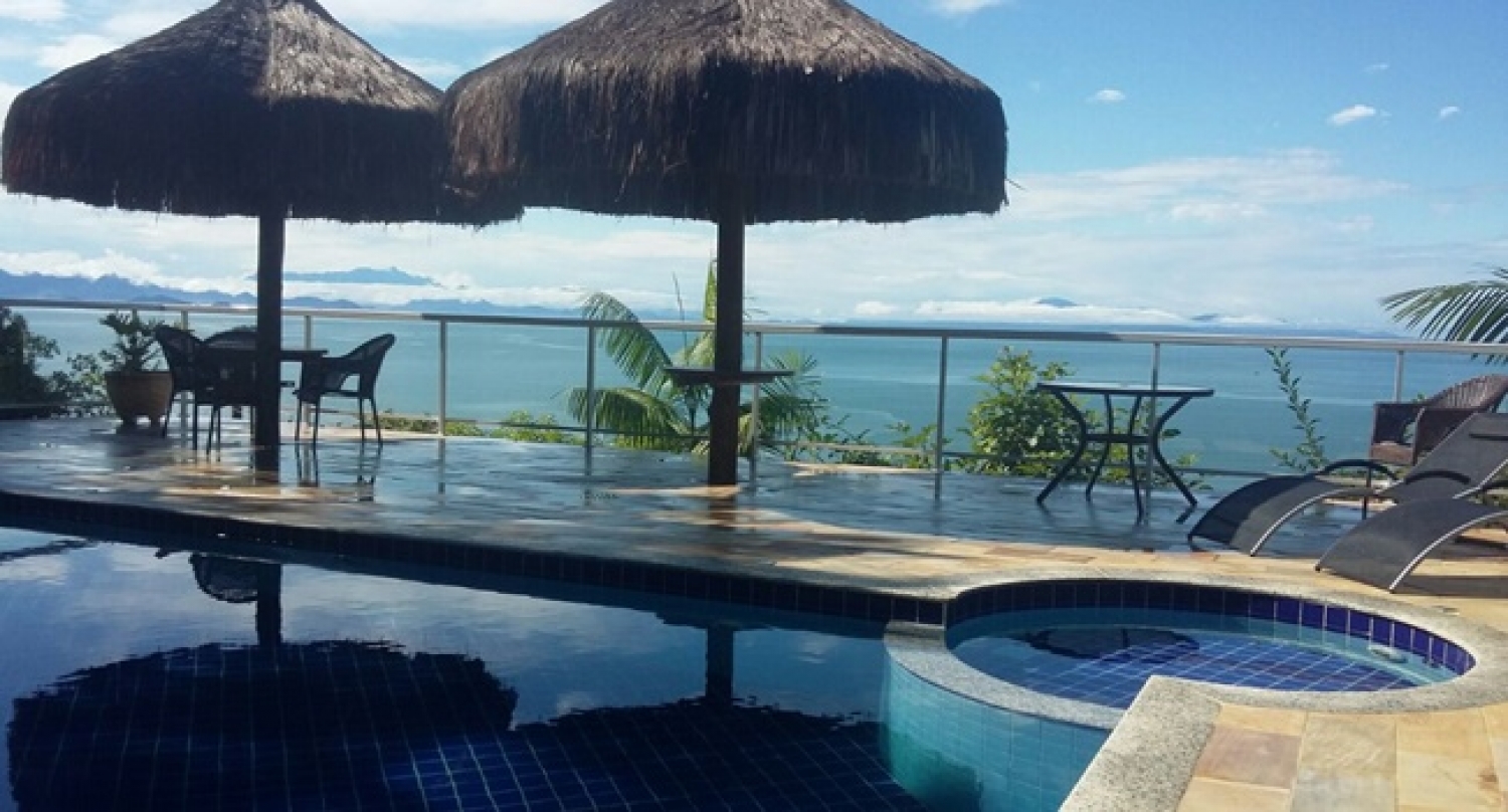 HOT&Eacute;IS E POUSADAS EM PARATY