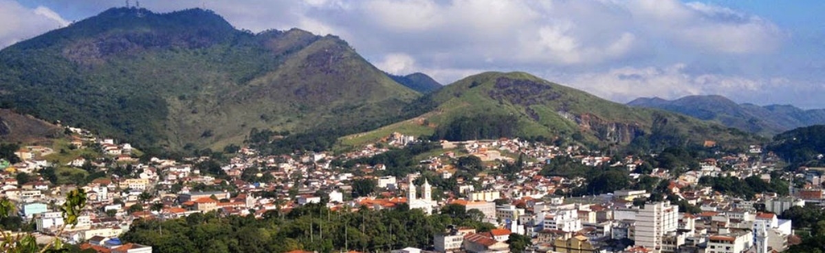 PETR&Oacute;POLIS